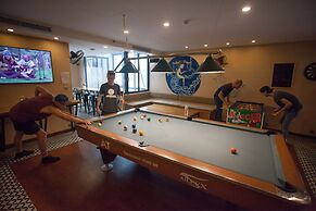 RedDoorz Hostel @ Signature Inn