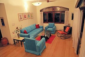 The Acacia Villa - Candy Floss