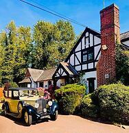 The Stanwick Hotel