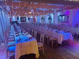 The Stanwick Hotel