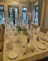 The Stanwick Hotel
