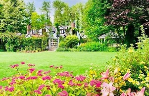 The Stanwick Hotel
