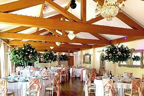 The Stanwick Hotel