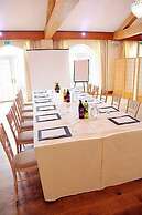 The Stanwick Hotel
