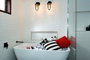 UNIQUE - New York Loft Style Townhouse