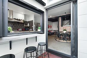 UNIQUE - New York Loft Style Townhouse