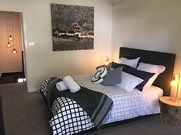 UNIQUE - New York Loft Style Townhouse