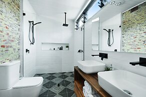 UNIQUE - New York Loft Style Townhouse