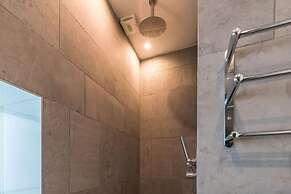 The Phil Lynnot Suite - hiphipstay