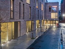 The Phil Lynnot Suite - hiphipstay