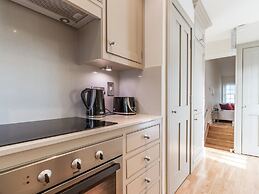 The Eamon DeVelara Suite - hiphipstay