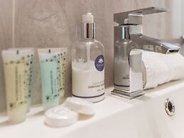 The Eamon DeVelara Suite - hiphipstay