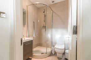 The Eamon DeVelara Suite - hiphipstay