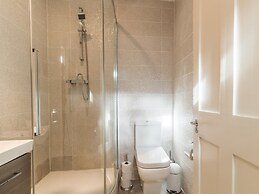 The Eamon DeVelara Suite - hiphipstay