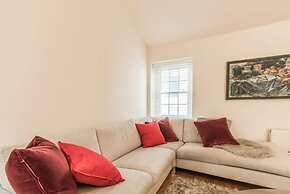 The Eamon DeVelara Suite - hiphipstay