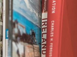 The Eamon DeVelara Suite - hiphipstay