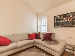 The Eamon DeVelara Suite - hiphipstay