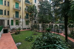 notaMi -  Next Stop - Central Station