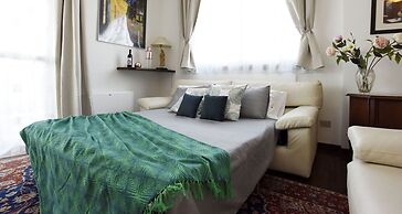 JOIVY Victorian House