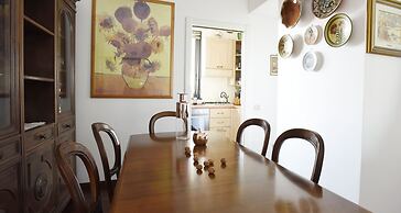 JOIVY Victorian House