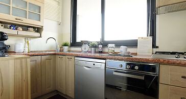 JOIVY Victorian House