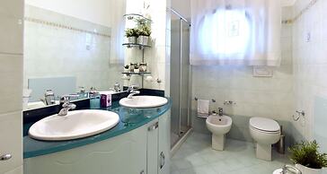 JOIVY Victorian House