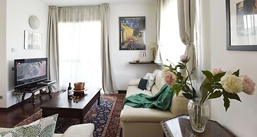 JOIVY Victorian House