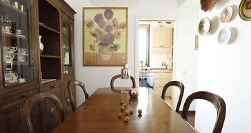 JOIVY Victorian House