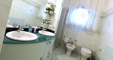 JOIVY Victorian House