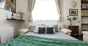 JOIVY Victorian House