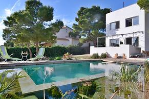 Unique Modern Villa with very pool