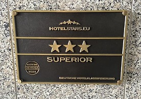 Hotel H.E.Y.M.A.N.N.