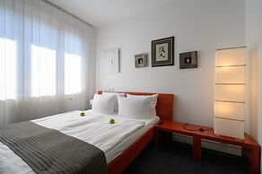 Hotel H.E.Y.M.A.N.N.