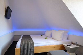Hotel H.E.Y.M.A.N.N.