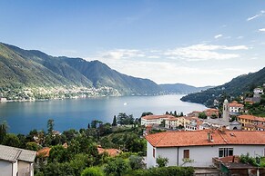 Como Lake Amazing Views