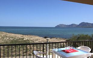 Mallorca Beach front line house 6 pers