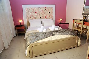 Chrissa Camping Rooms & Bungalows