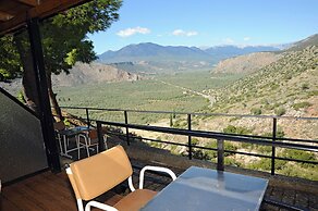 Chrissa Camping Rooms & Bungalows