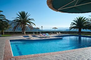 Chrissa Camping Rooms & Bungalows