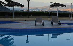 Chrissa Camping Rooms & Bungalows