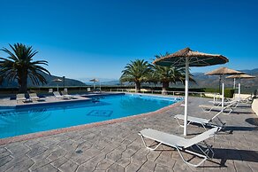 Chrissa Camping Rooms & Bungalows