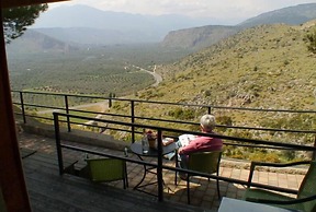 Chrissa Camping Rooms & Bungalows