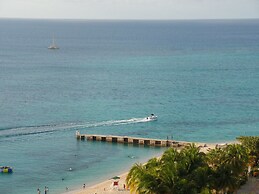 Rest Up Beach Studio At Montego Bay Club Resort