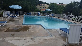 Cool Breeze Beach Studio