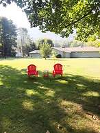 Meadowlark Motel with Restaurant & Bar