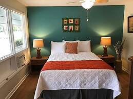 Meadowlark Motel with Restaurant & Bar