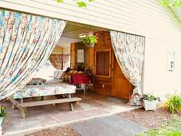 Meadowlark Motel with Restaurant & Bar