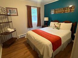 Meadowlark Motel with Restaurant & Bar