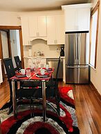 Boston Lodge and Suites