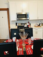 Boston Lodge and Suites